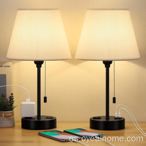 Lámpara de mesa con puertos USB duales y enchufe